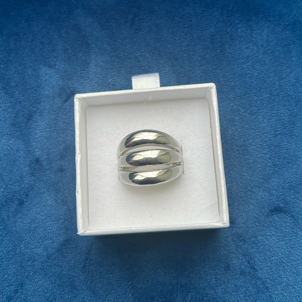 Silver Tone  Ring